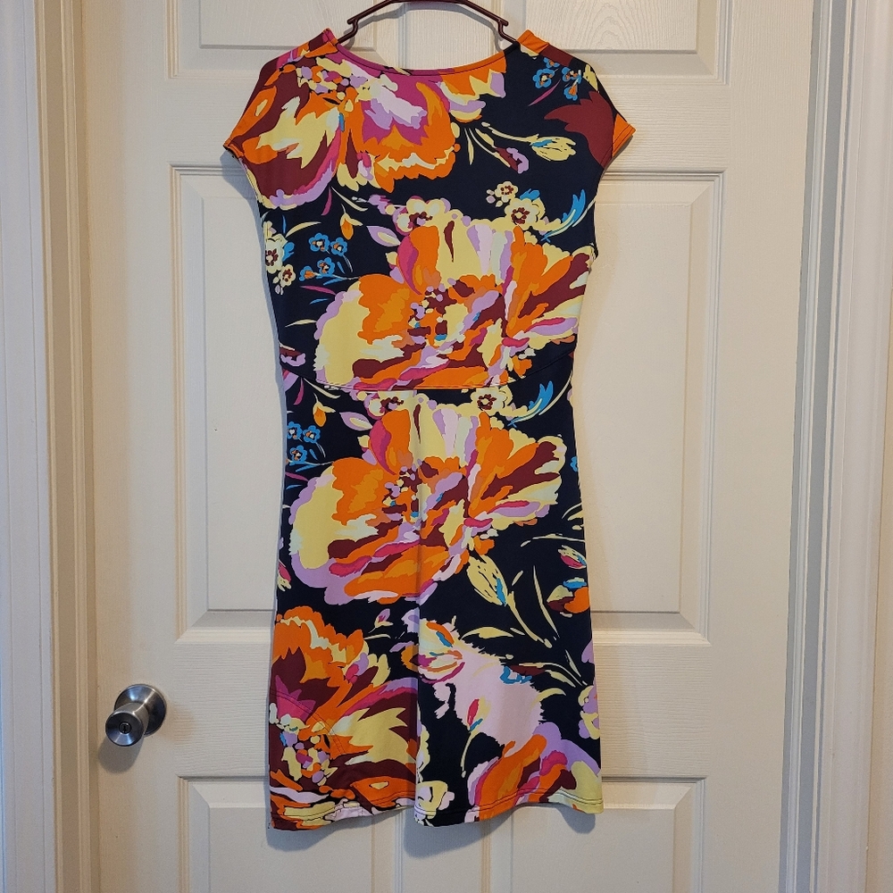 Title Nine Dress Medium Short Sleeve Colorful Stretchy Beachy - Picture 4 of 7